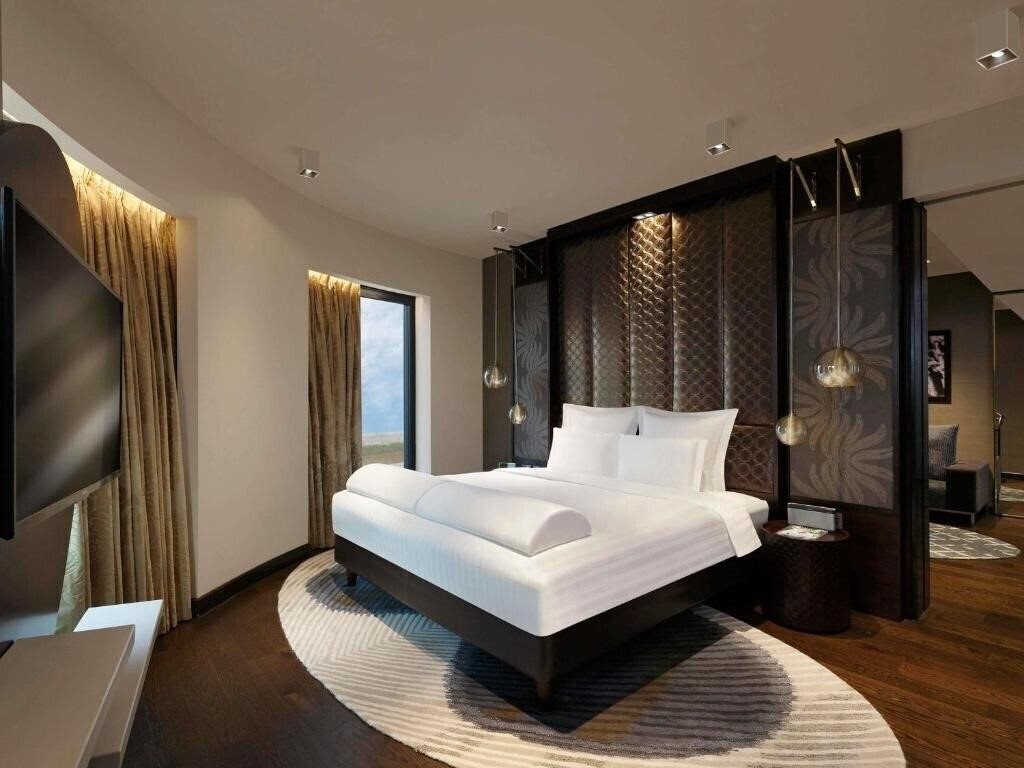 Картинка Hotel Pullman New Delhi Aerocity 4*