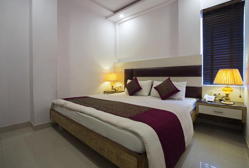 Фото Hotel Srivinayak 3*