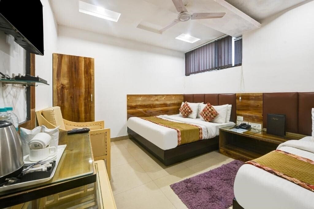 Картинка Hotel Srivinayak 3*