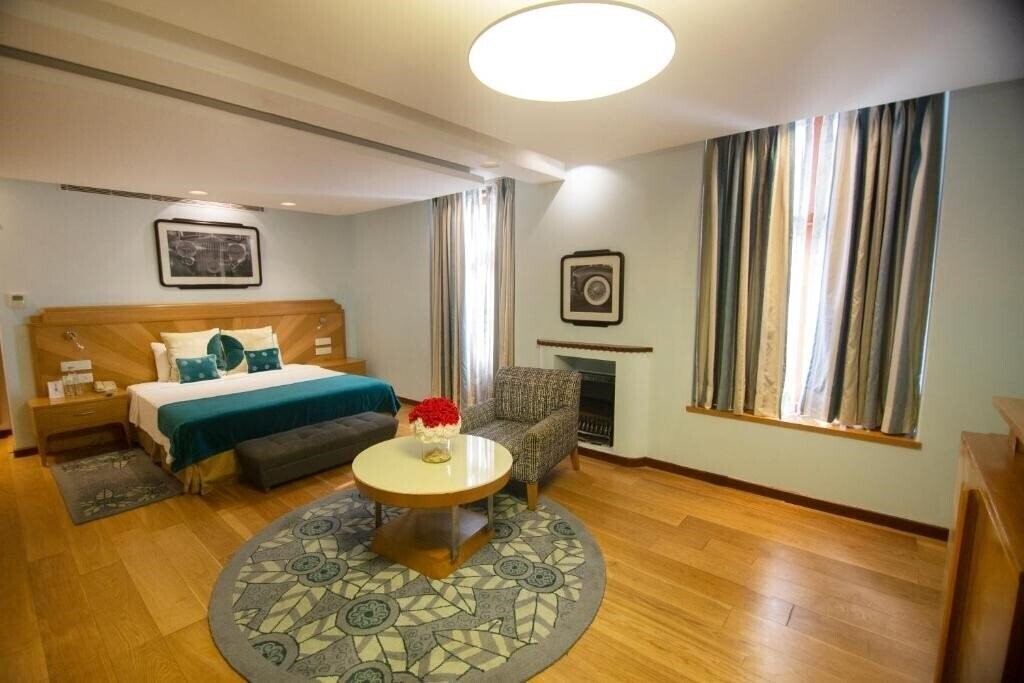 Фото Vivanta By Taj Ambassador 5*