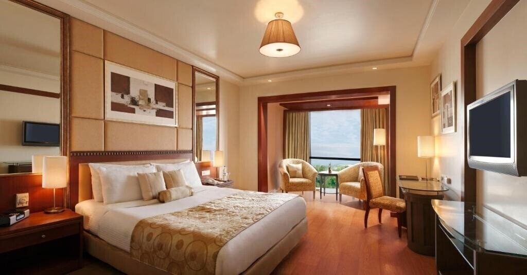 Готель Golden Tulip Jaipur 4*