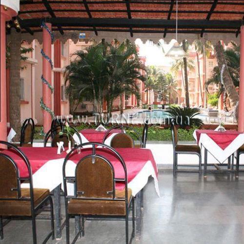 Фото Adamo Hospitality (ex. Sunkissed Resort) 3*