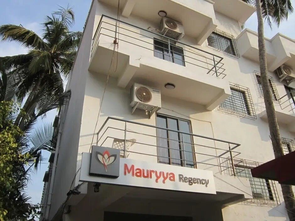 Готель Mauryya Regency 2*