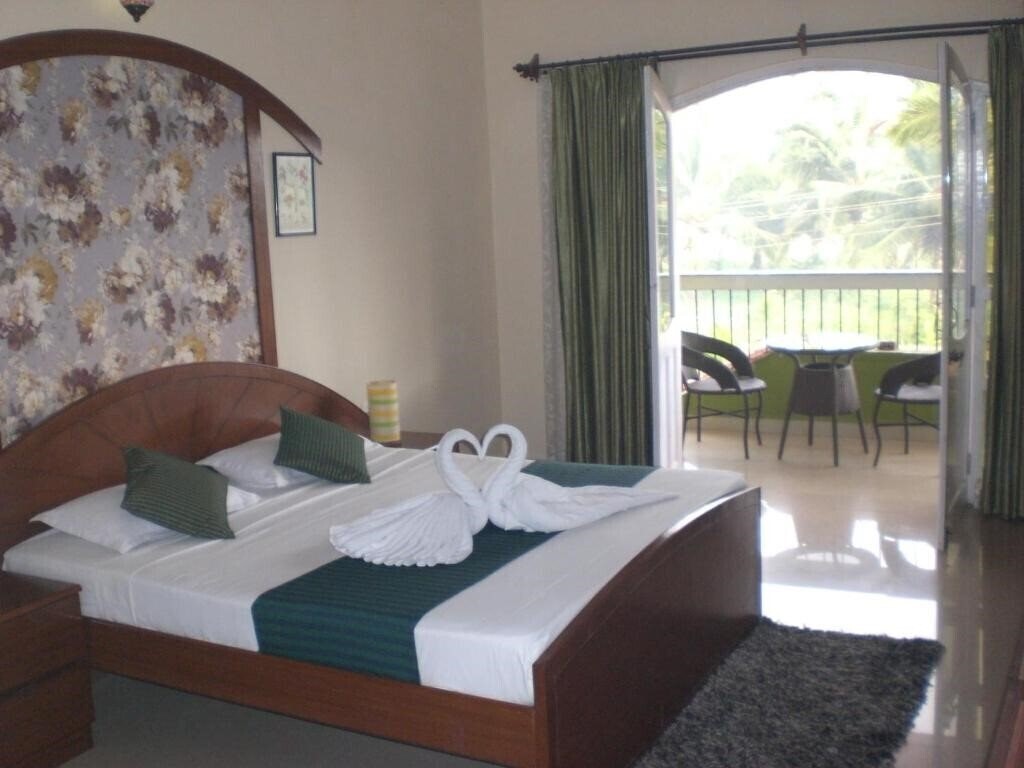Фото A's Holiday Beach Resort 3*
