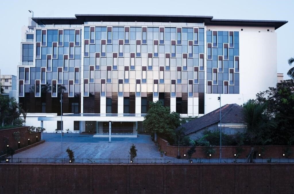 Готель Vivanta Goa Panaji 5*