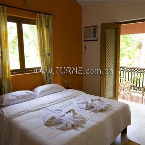 Фото Montego Bay Beach Village 3*