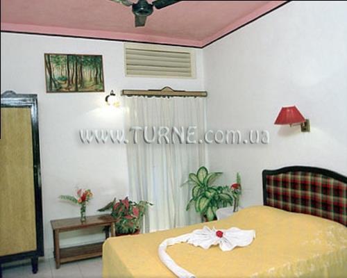 Отель Rolin Royale 2*