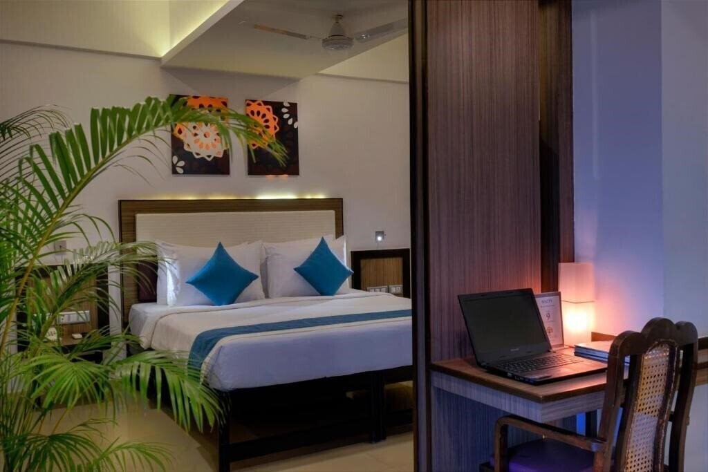 Фото Treehouse Neptune 3*