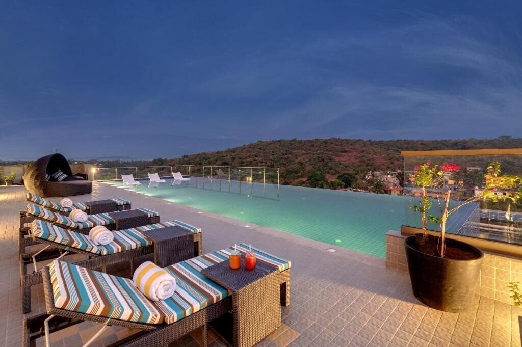 Готель The Fern Habitat Candolim Goa 4*