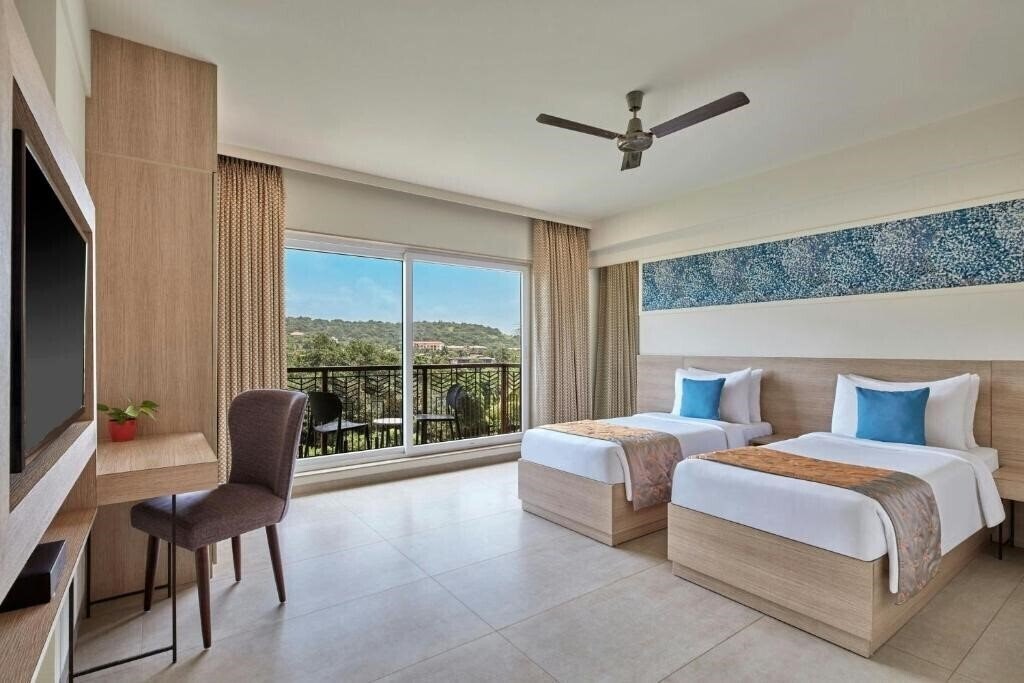 Готель The Fern Habitat Candolim Goa 4*