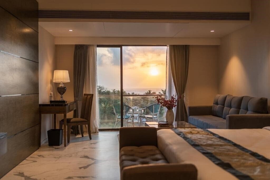 Готель Regenta Central Imperial 5*