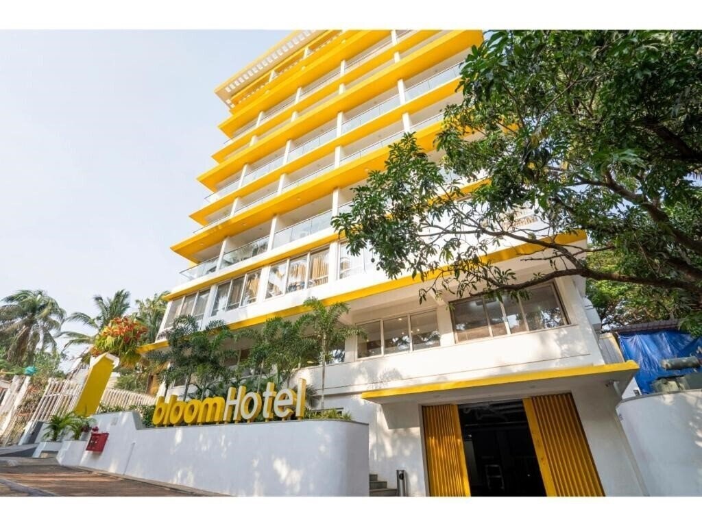 Отель Bloom Hotel - Dona Paula 3*