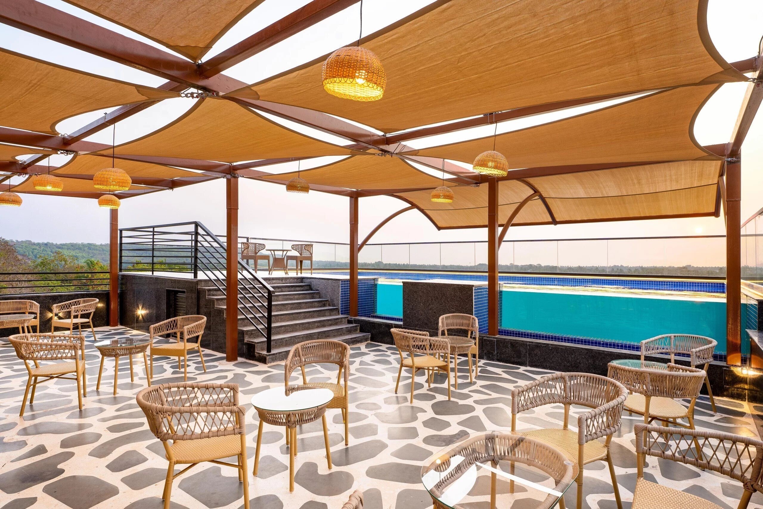 Фото Holitel Hotels Calangute 4*