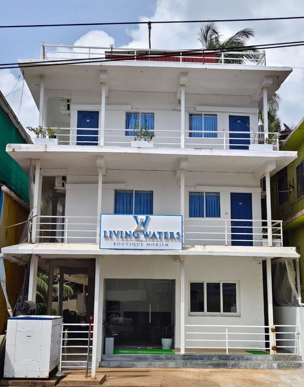 Готель Living Waters Boutique Morjim 3*