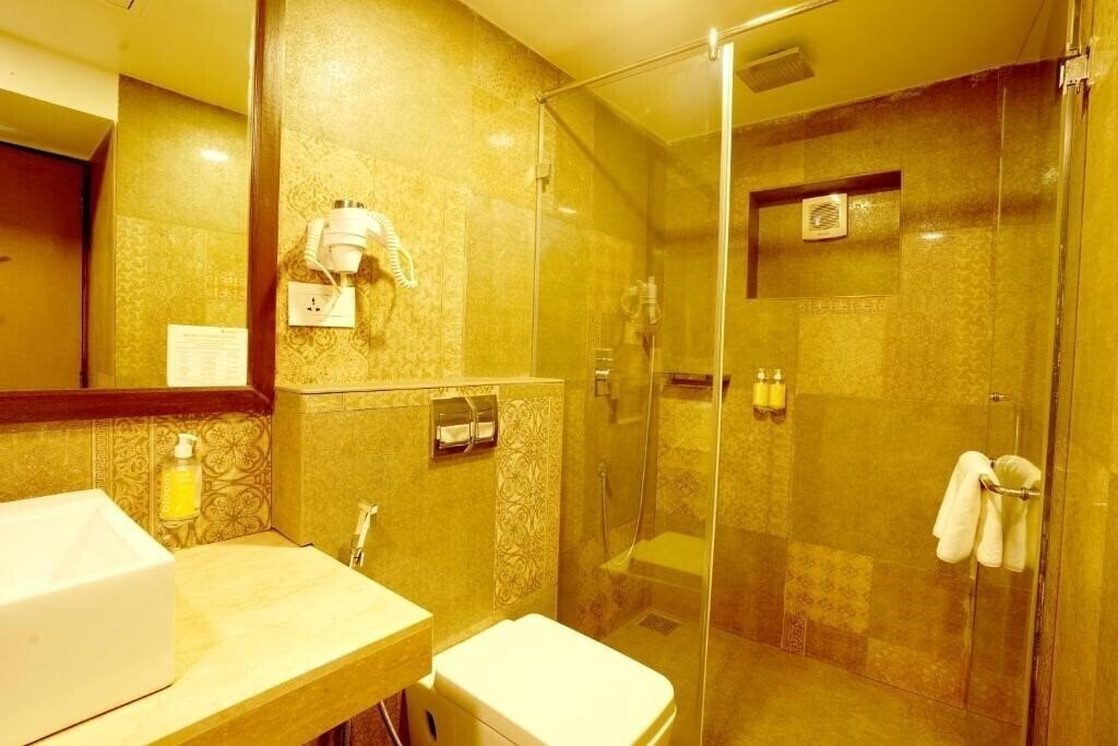 Фотография Bloom Suites 4*