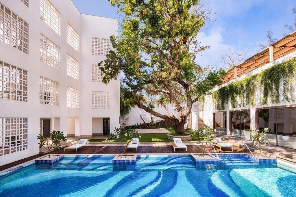 Отель Yellow House Calangute 3*
