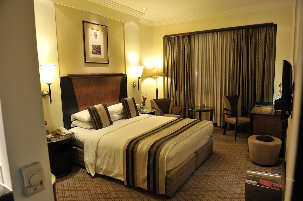 Фото Park Kolkata 5*