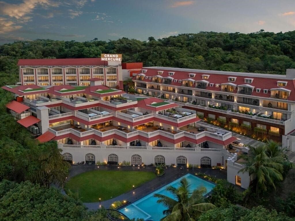 Готель Grand Mercure Candolim 5*