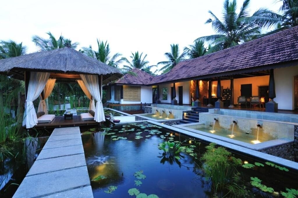 Отель Niramaya Retreats Surya Samudra 4*