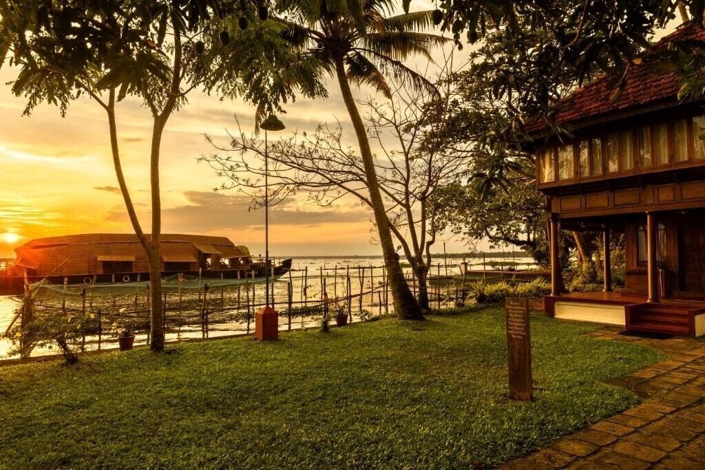 Фотографія Coconut Lagoon Kumarakom 4*