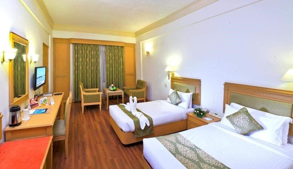 Картинка Abad Atrium 4*
