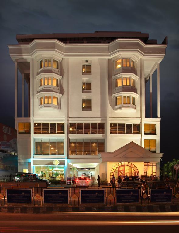Фото Abad Plaza Cochin 3*