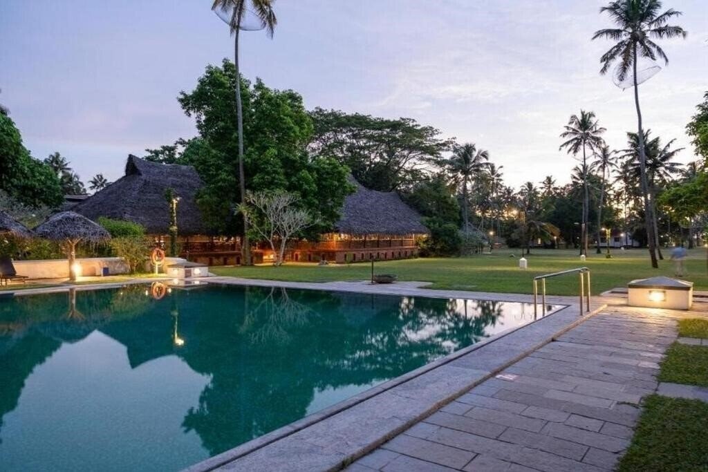 Готель Marari Beach Resort 5*