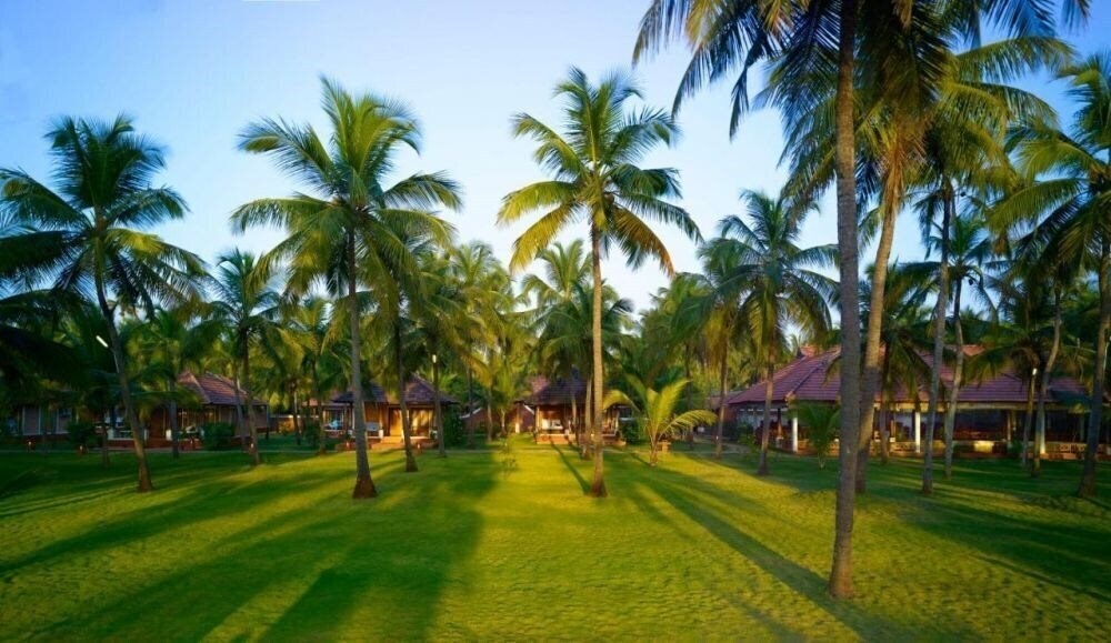 Готель The Nattika Beach Resort 4*