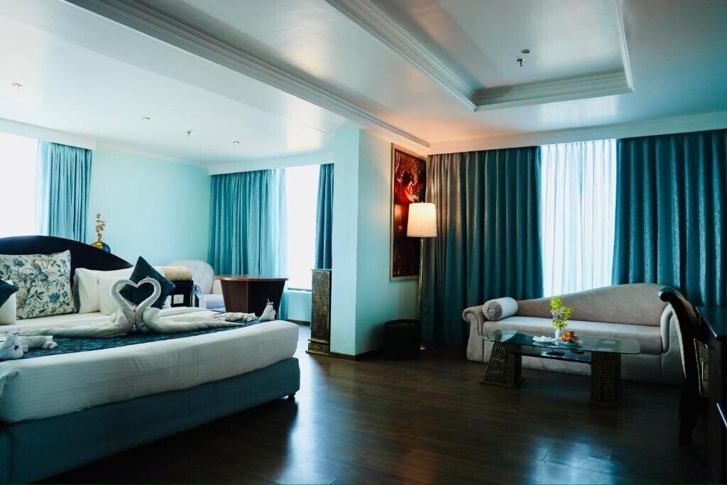 Фото The Quilon Beach Hotel & Convention Centre 4*