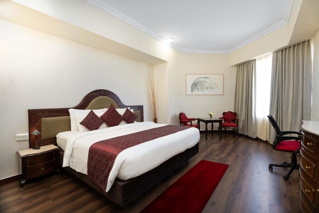 Готель Presidency Kochi 3*