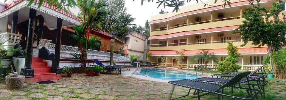 Готель Goldensands Beach Resort 2*