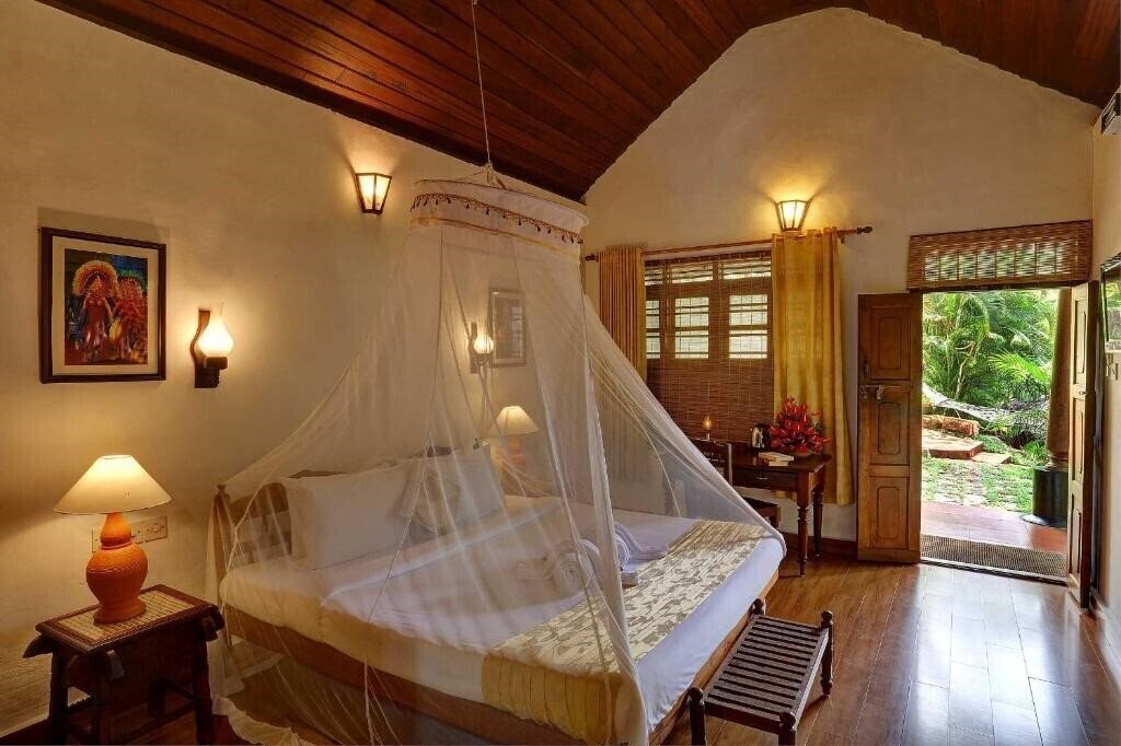 Фото Somatheeram Beach Resort Kovalam 3*