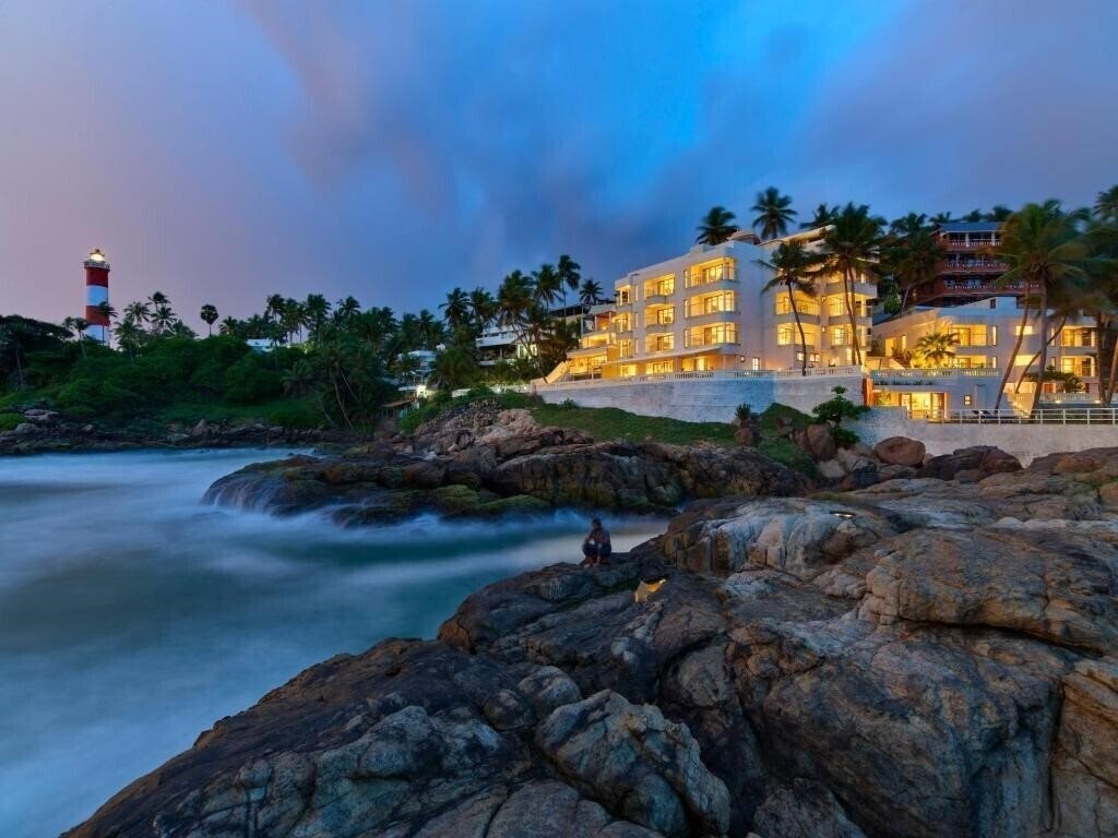 Готель Rockholm at the Light House Beach 3*