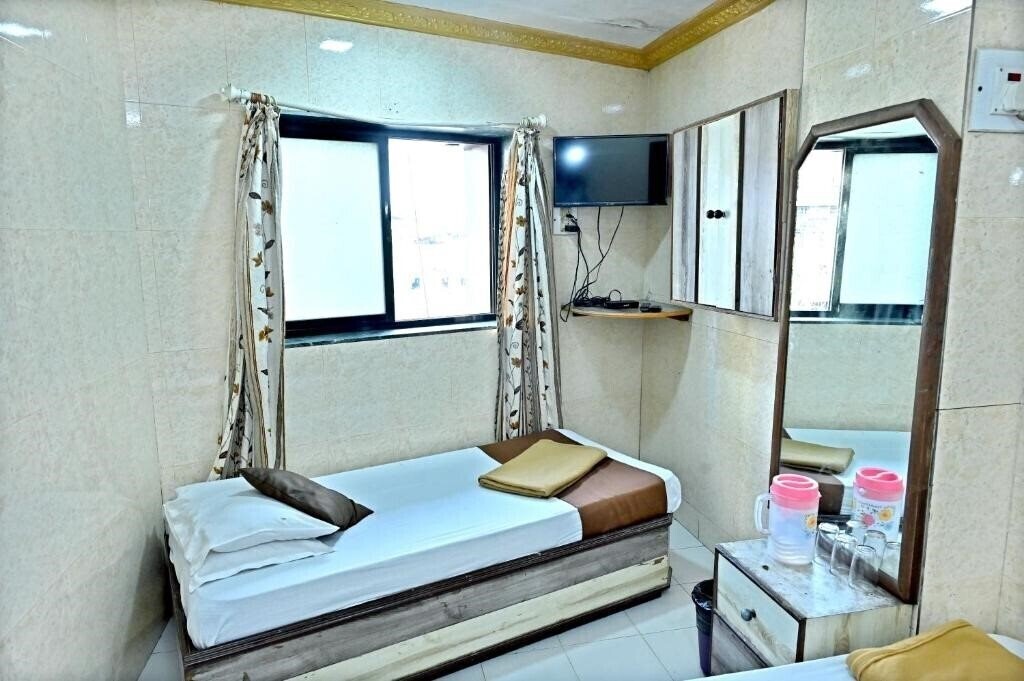 Готель Ajanta Hotel 2*