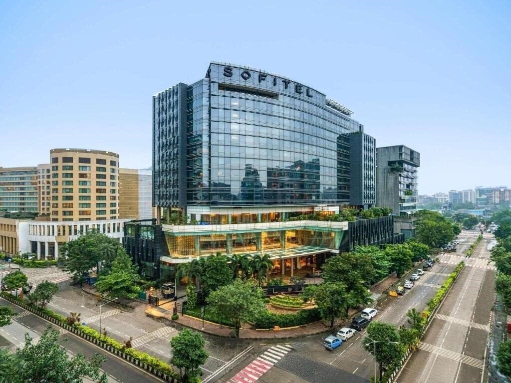 Отель Sofitel Mumbai Bkc 5*