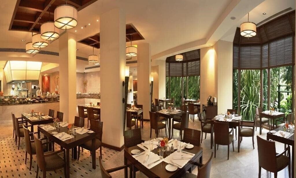 Фото The Leela 5*