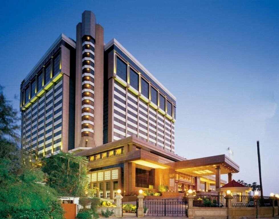 Готель Taj Lands End 5*
