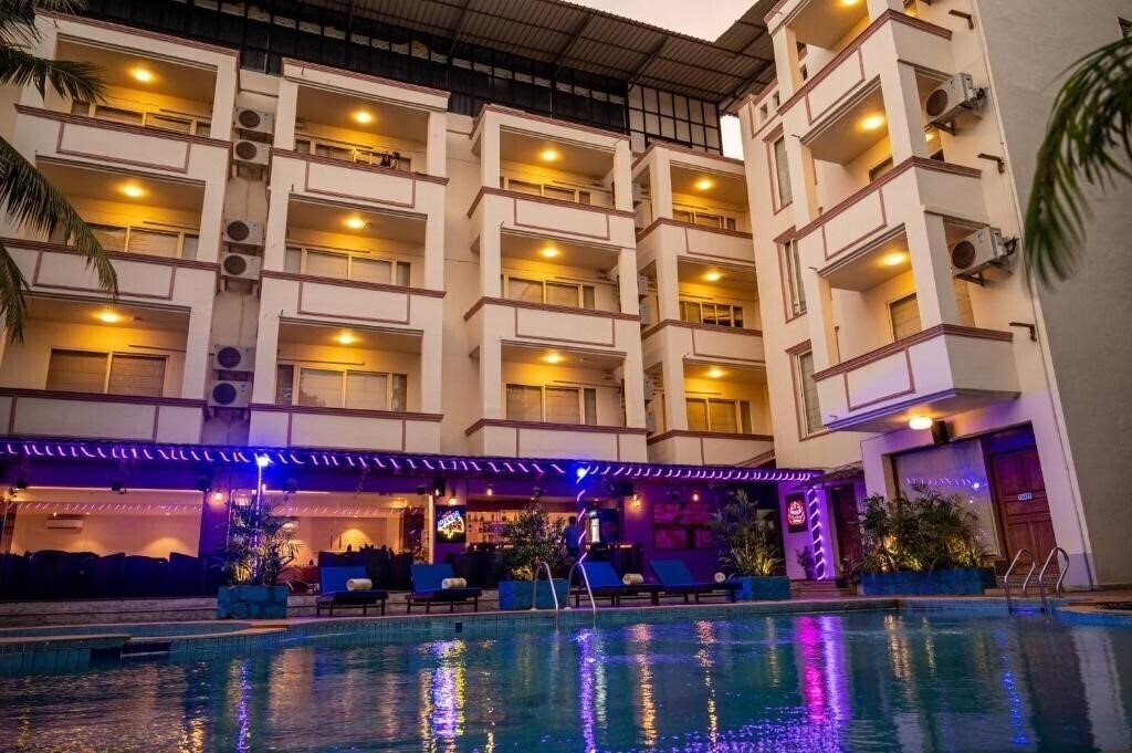 Отель Meraden La Oasis 3*