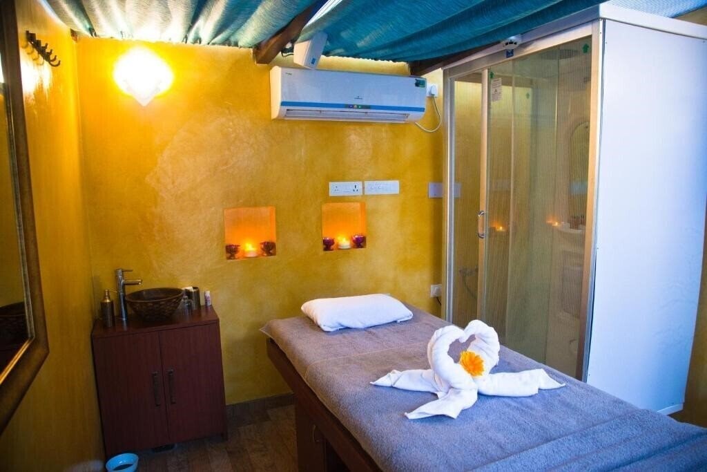 Фото Acron Waterfront Resort 4*