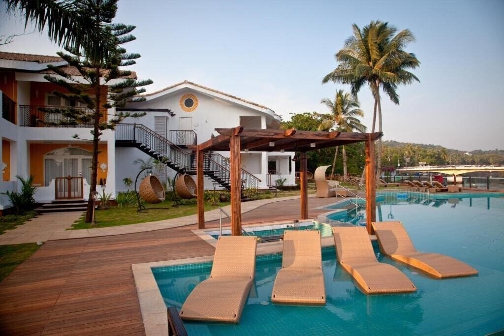 Фотография Acron Waterfront Resort 4*