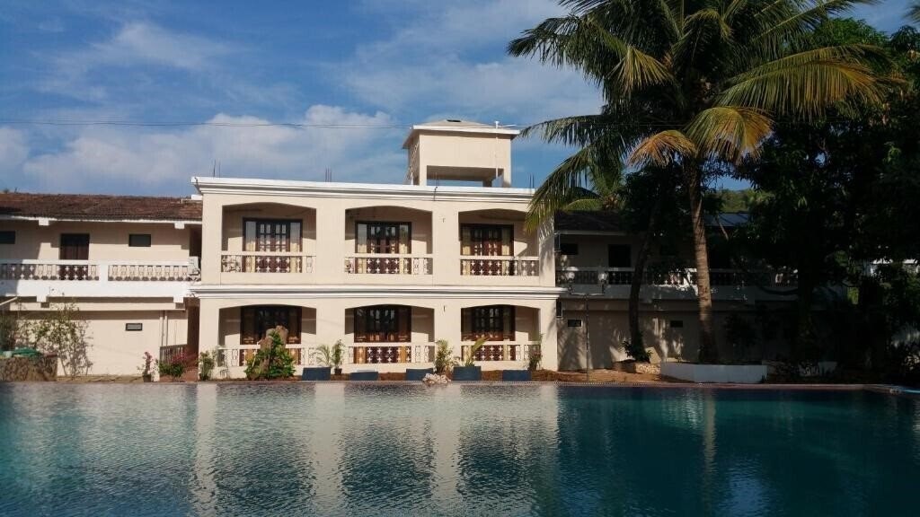 Фото Riverside Resort Deluxe 3*
