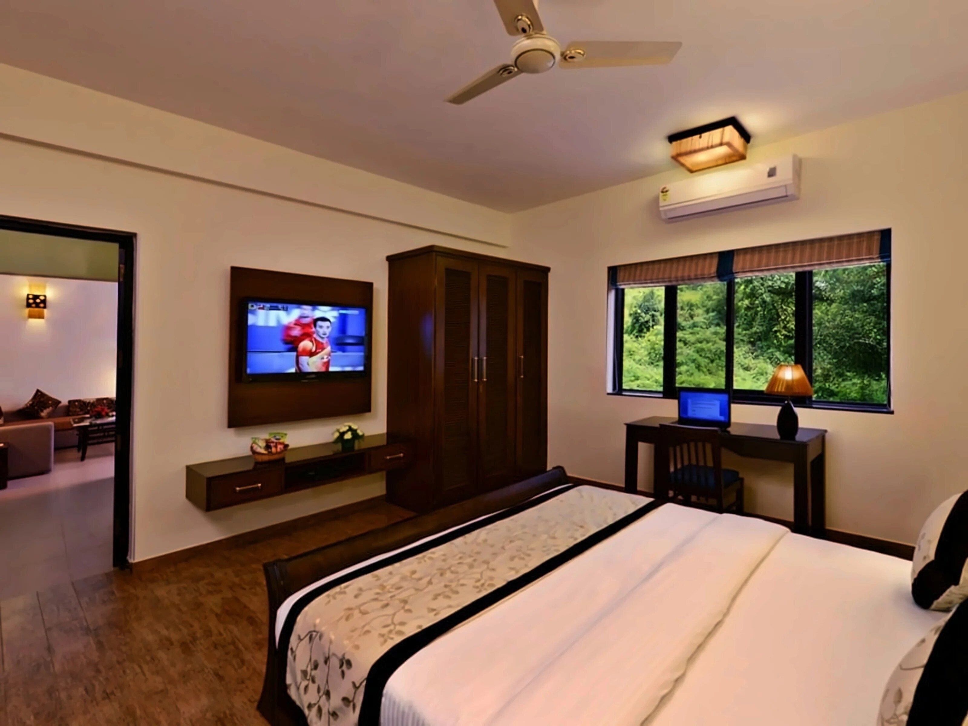 Картинка La Sunila Suites 4*