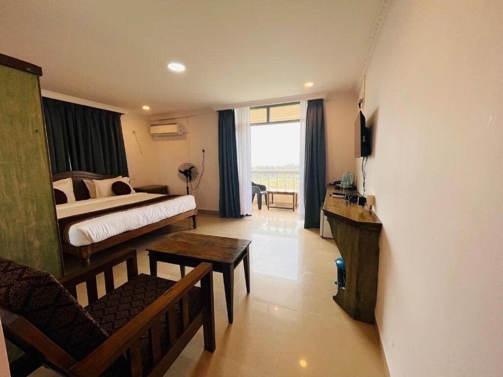 Отель Nagas Hotel Satyavati Guesthouse 2*