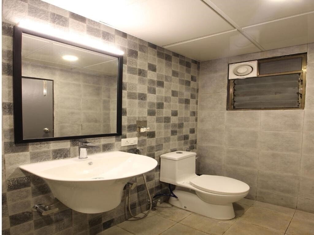 Фотография Oyo Townhouse Ashvem 1*