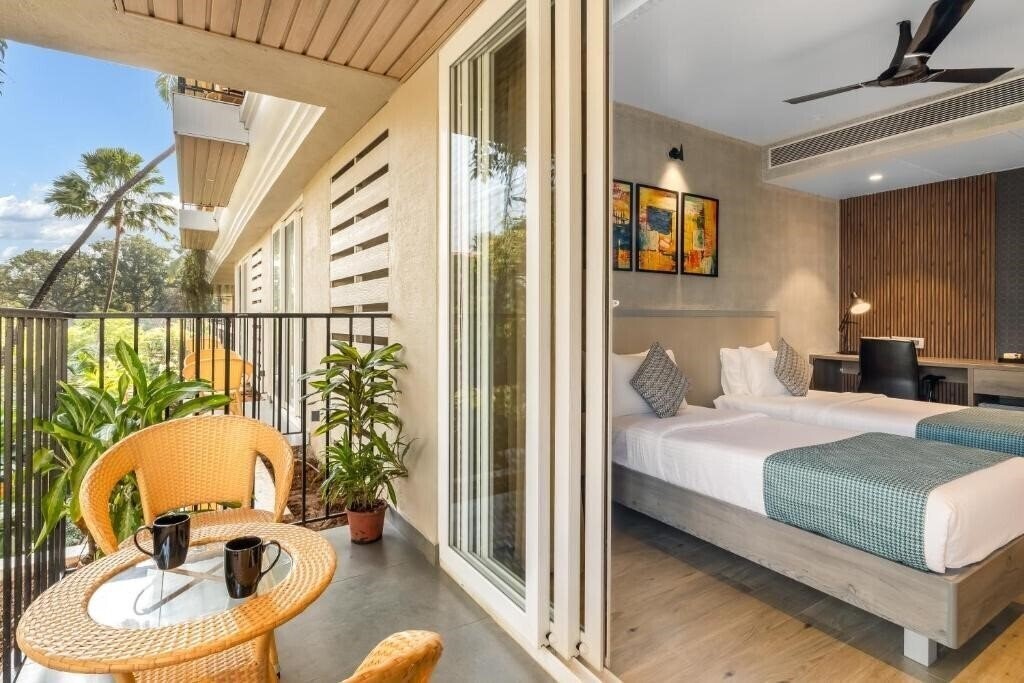 Фото Clarion Hotel Ocean Palms 4*