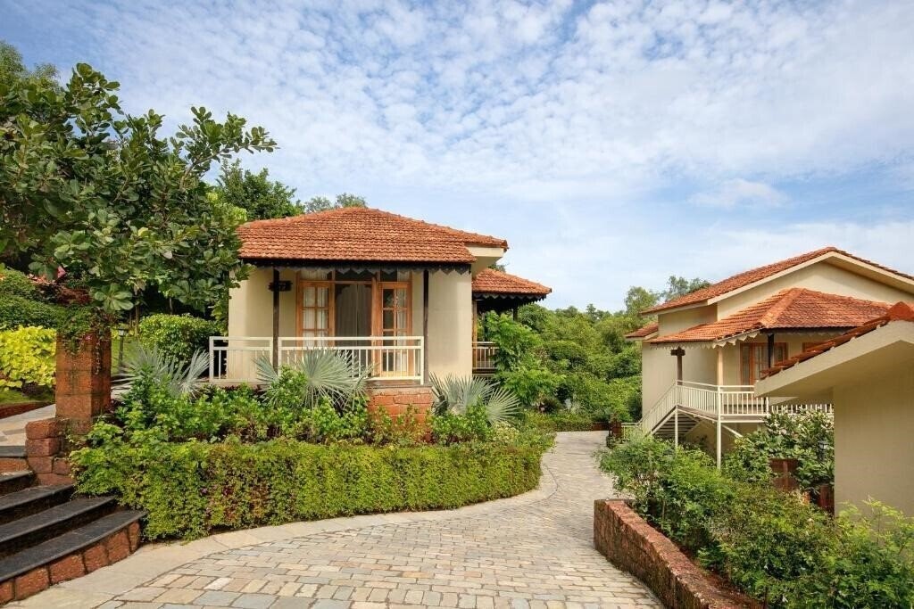 Фотографія Golden Tulip Mandrem Goa 4*