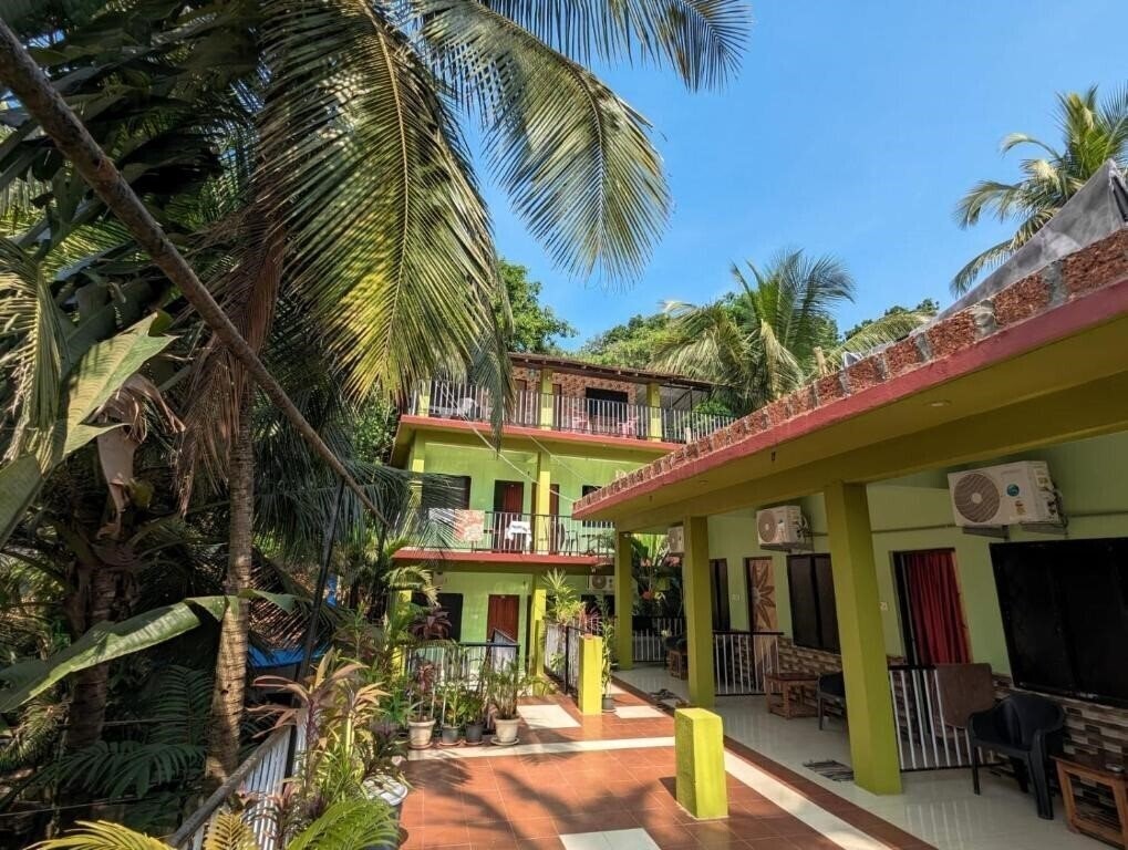 Отель Luciano Guest House Guest House гостиный двор