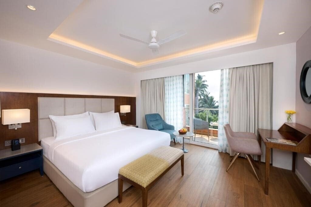 Готель Golden Tulip Vagator Goa 4*