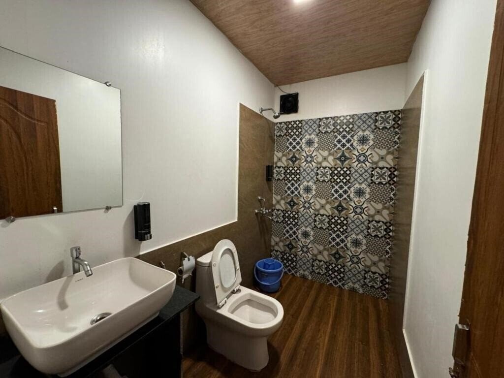 Готель White Truffle Resort 2*