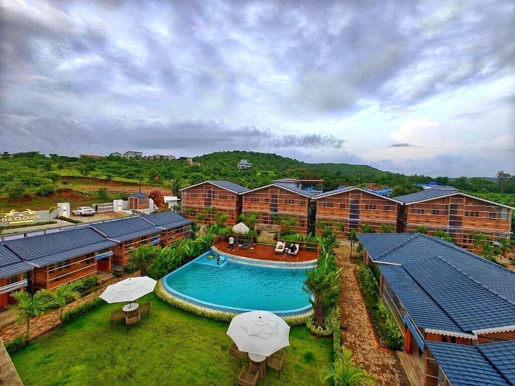 Готель The Clouds Resort Goa 3*